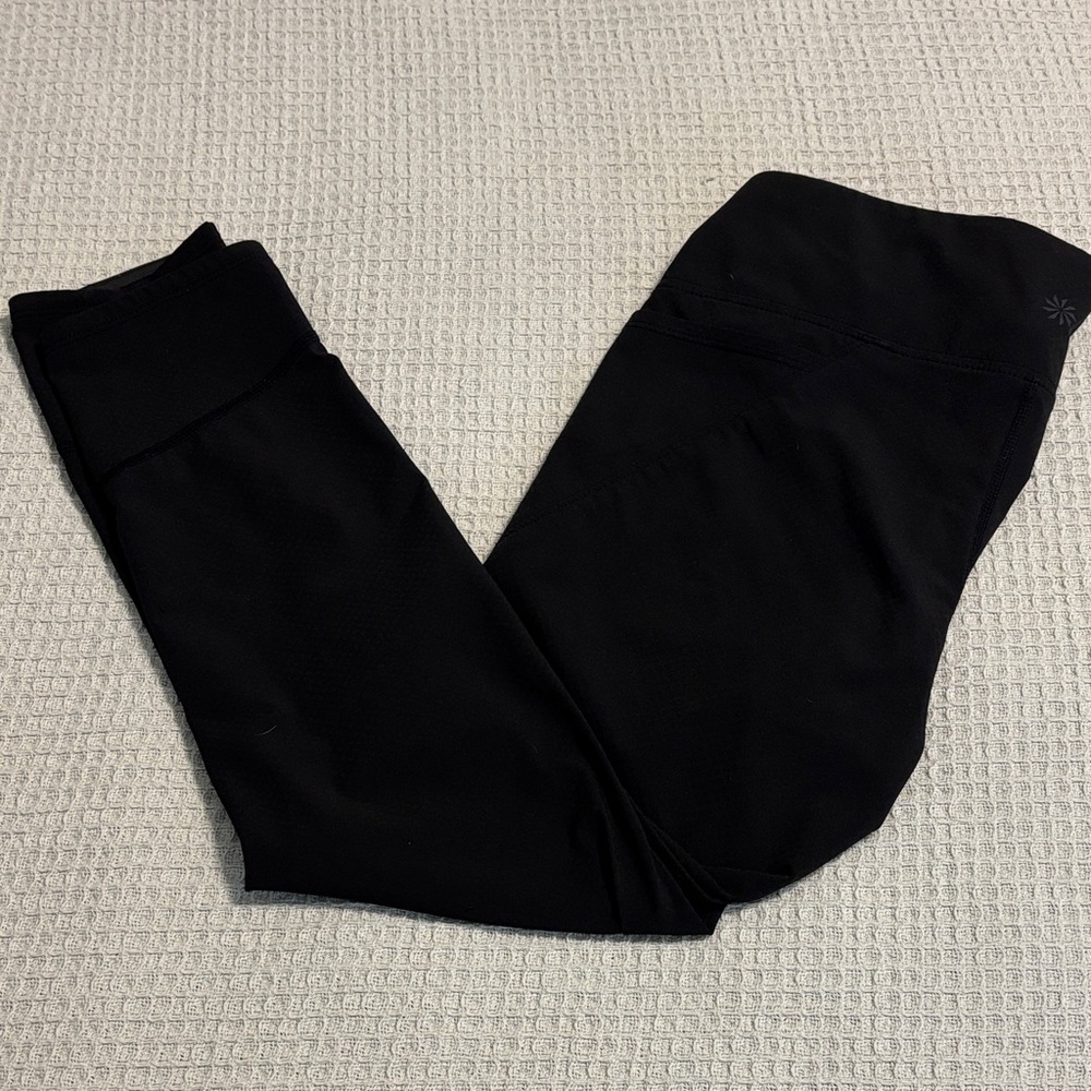 Athleta Black capri Leggings